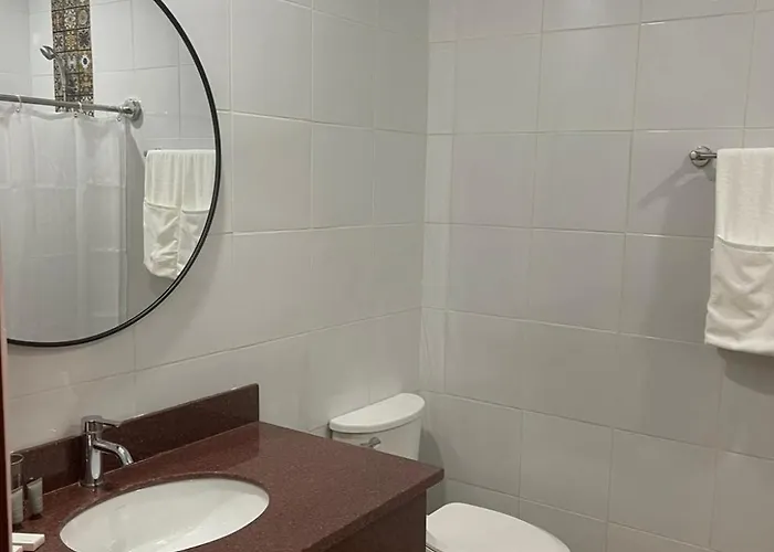 Grand Isabella Residences - Molave Apartahotel *