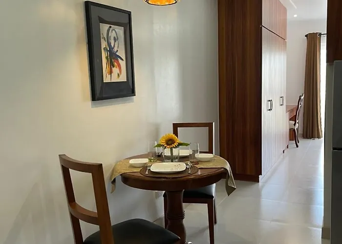 Grand Isabella Residences - Molave Apartahotel