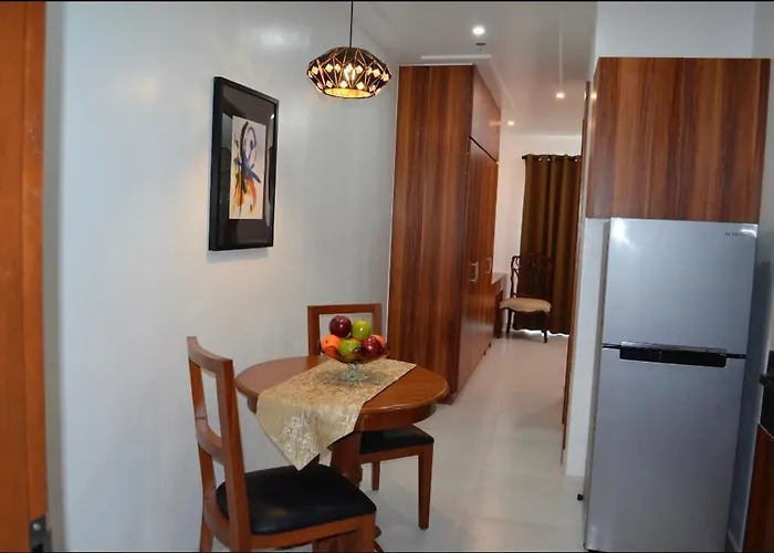 Grand Isabella Residences - Molave Apartahotel *